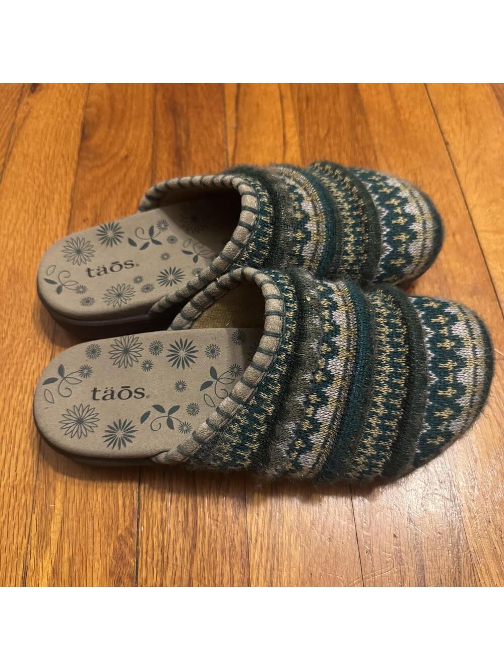 Taos Cozy Knit Pattern Slip-On Slippers 7